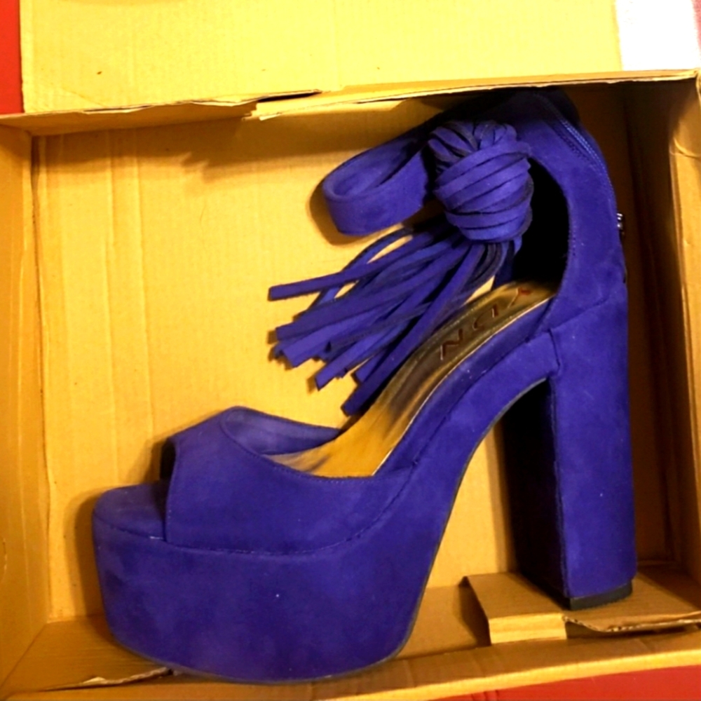 YDN Suede Chunky Platform Pump Size 8